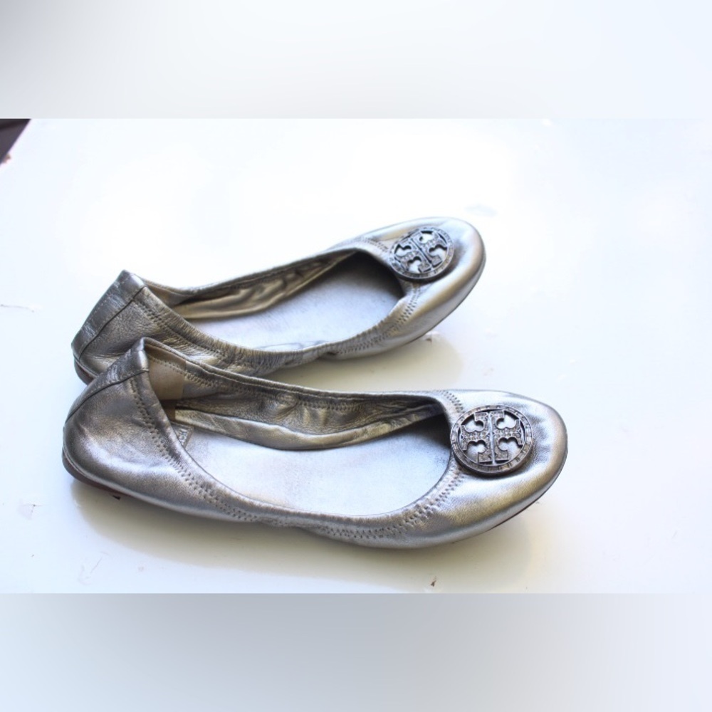Tory Burch Minnie flats